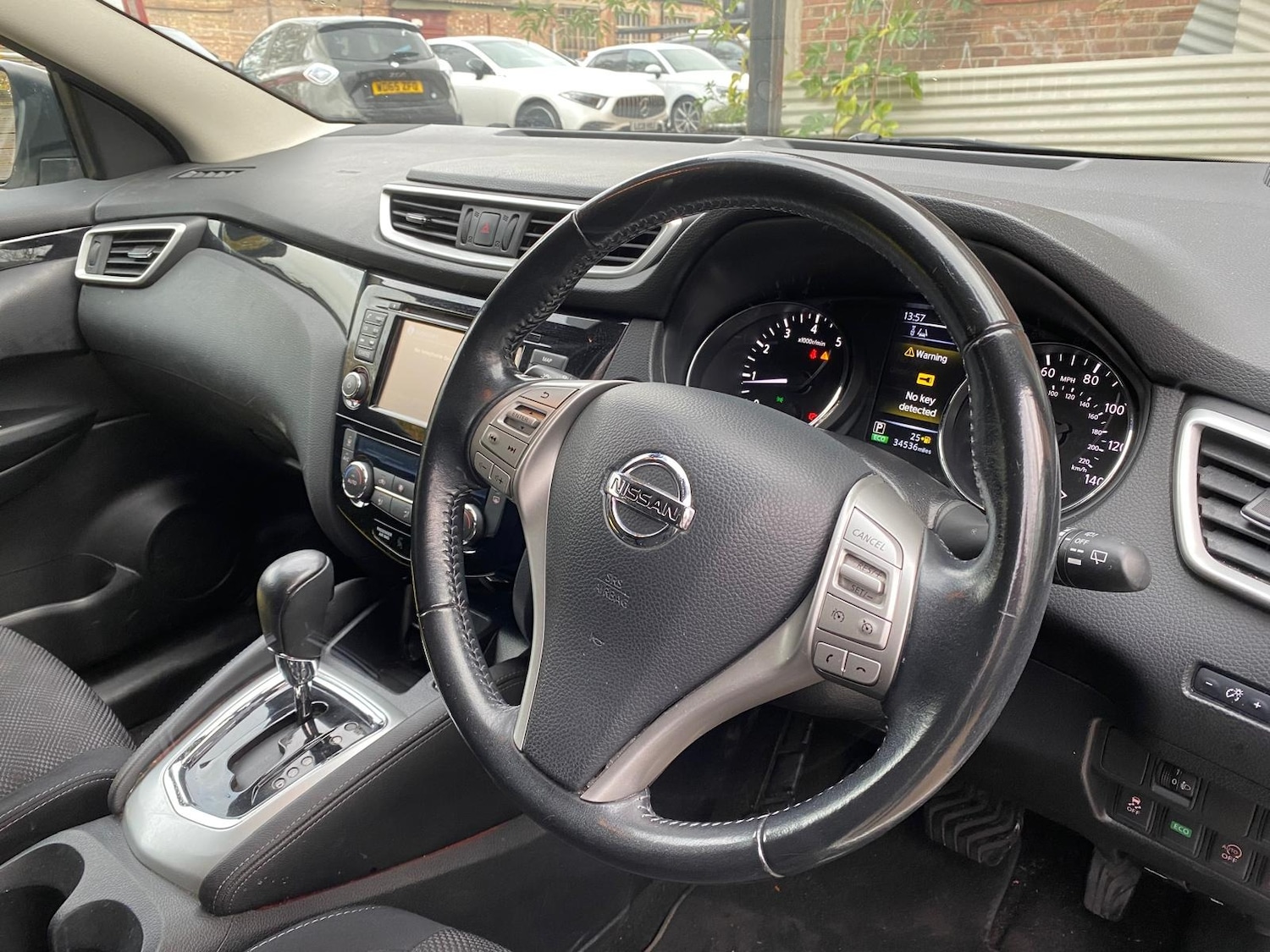 Used Nissan Qashqai 2016 for sale - 76555361: Photo 11