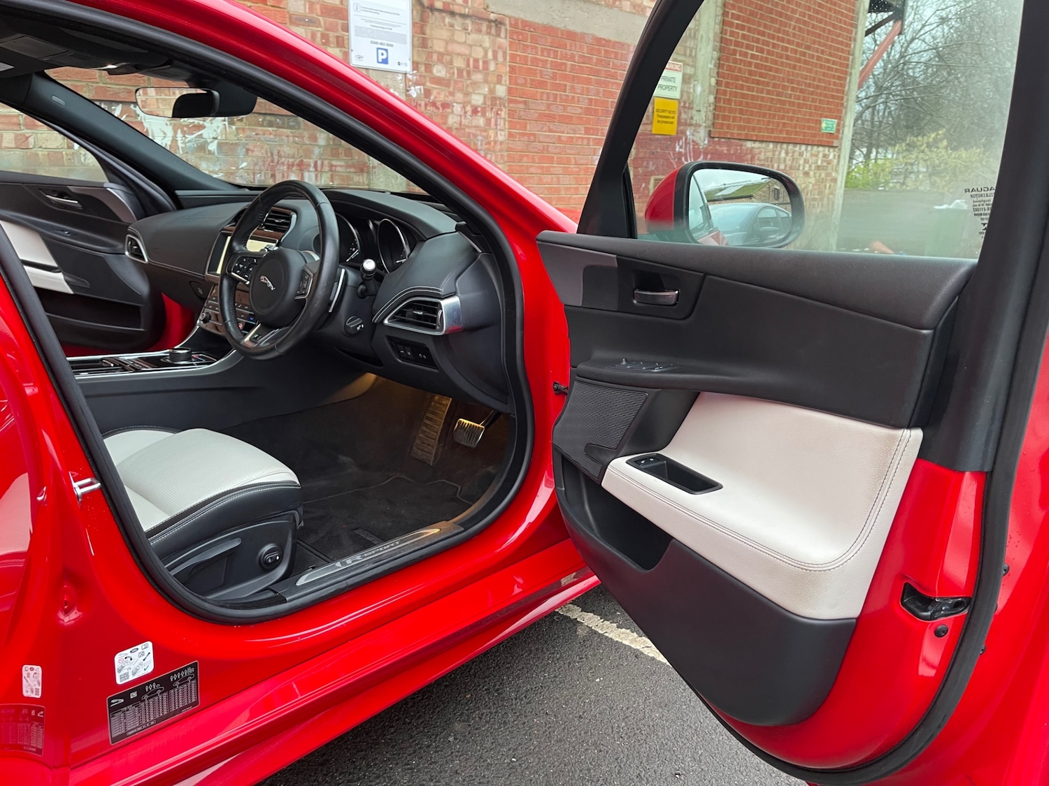 Used Jaguar XE 2019 for sale - 77283046: Photo 11