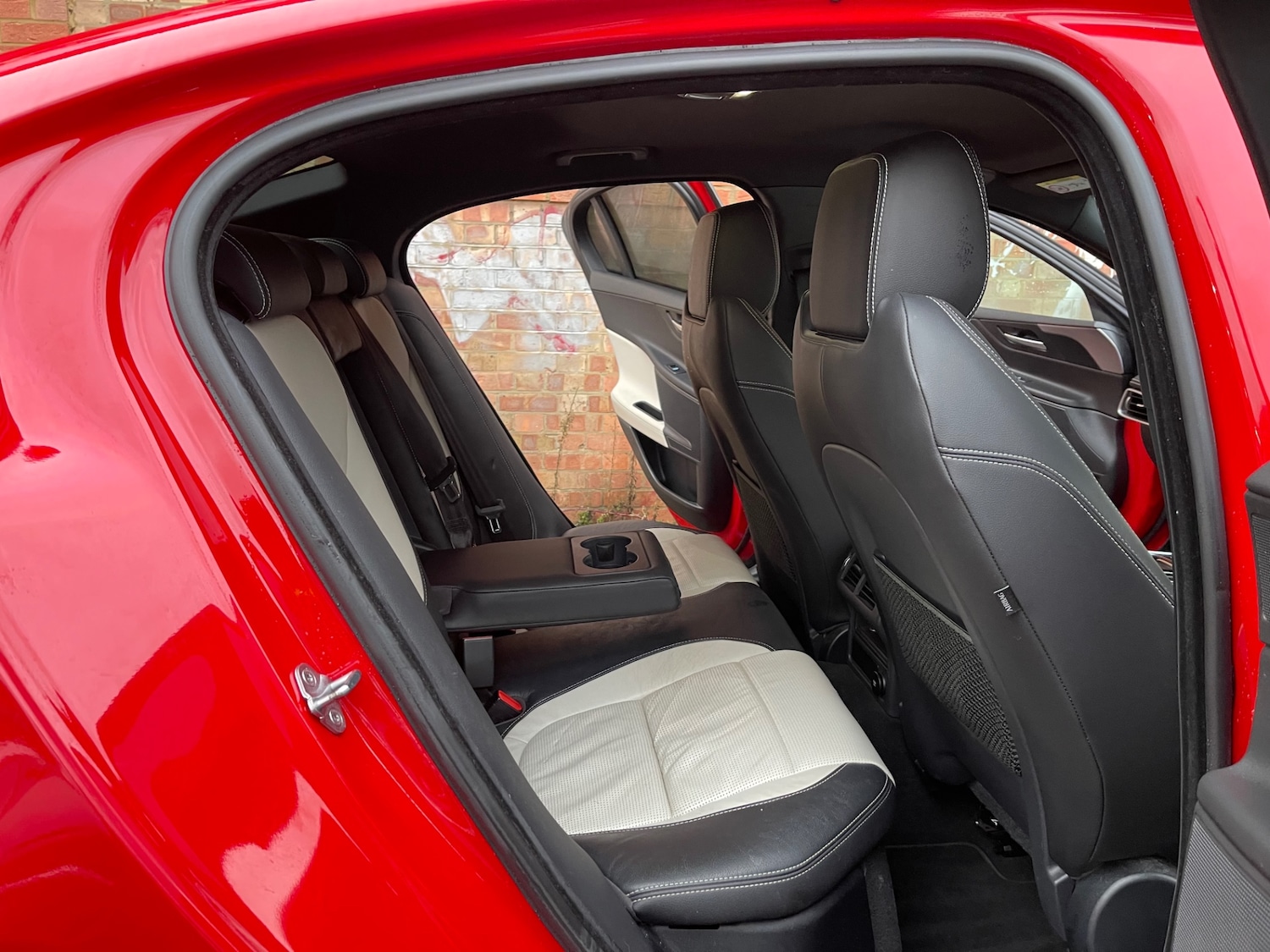 Used Jaguar XE 2019 for sale - 77283046: Photo 12