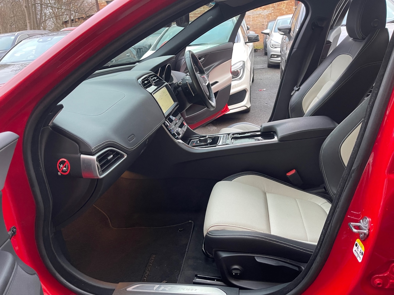 Used Jaguar XE 2019 for sale - 77283046: Photo 16