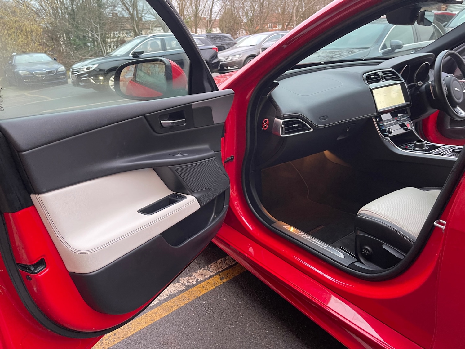 Used Jaguar XE 2019 for sale - 77283046: Photo 17