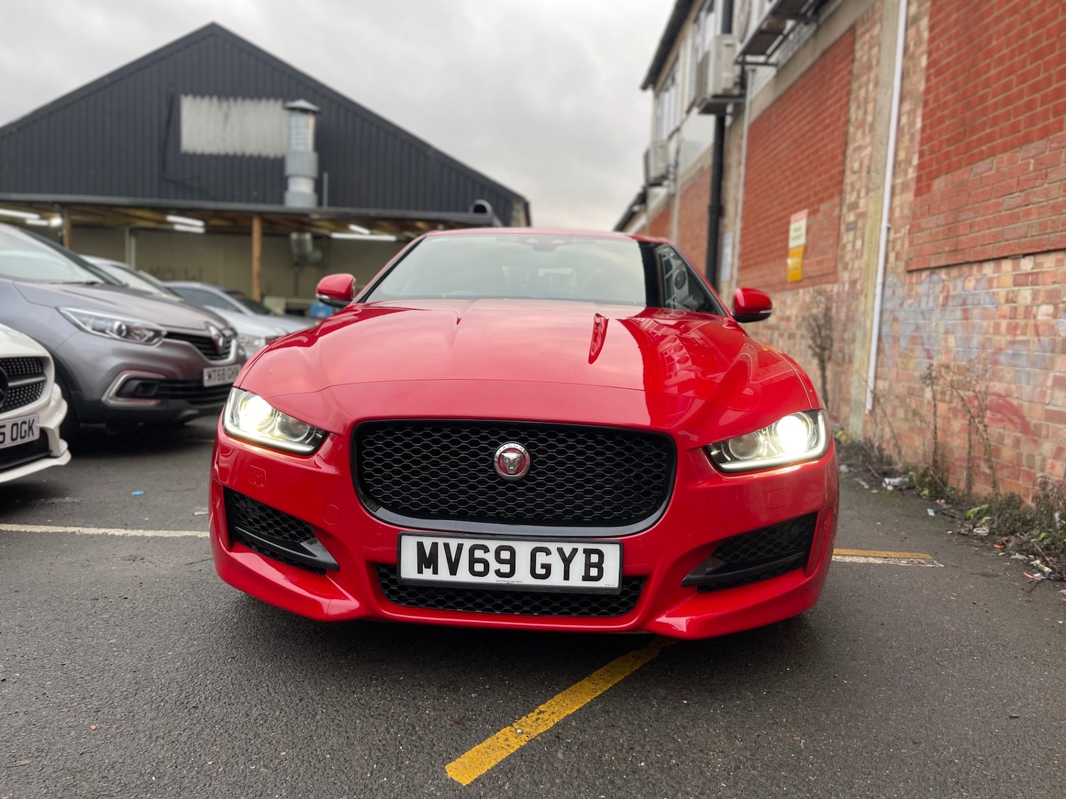 Used Jaguar XE 2019 for sale - 77283046: Photo 6