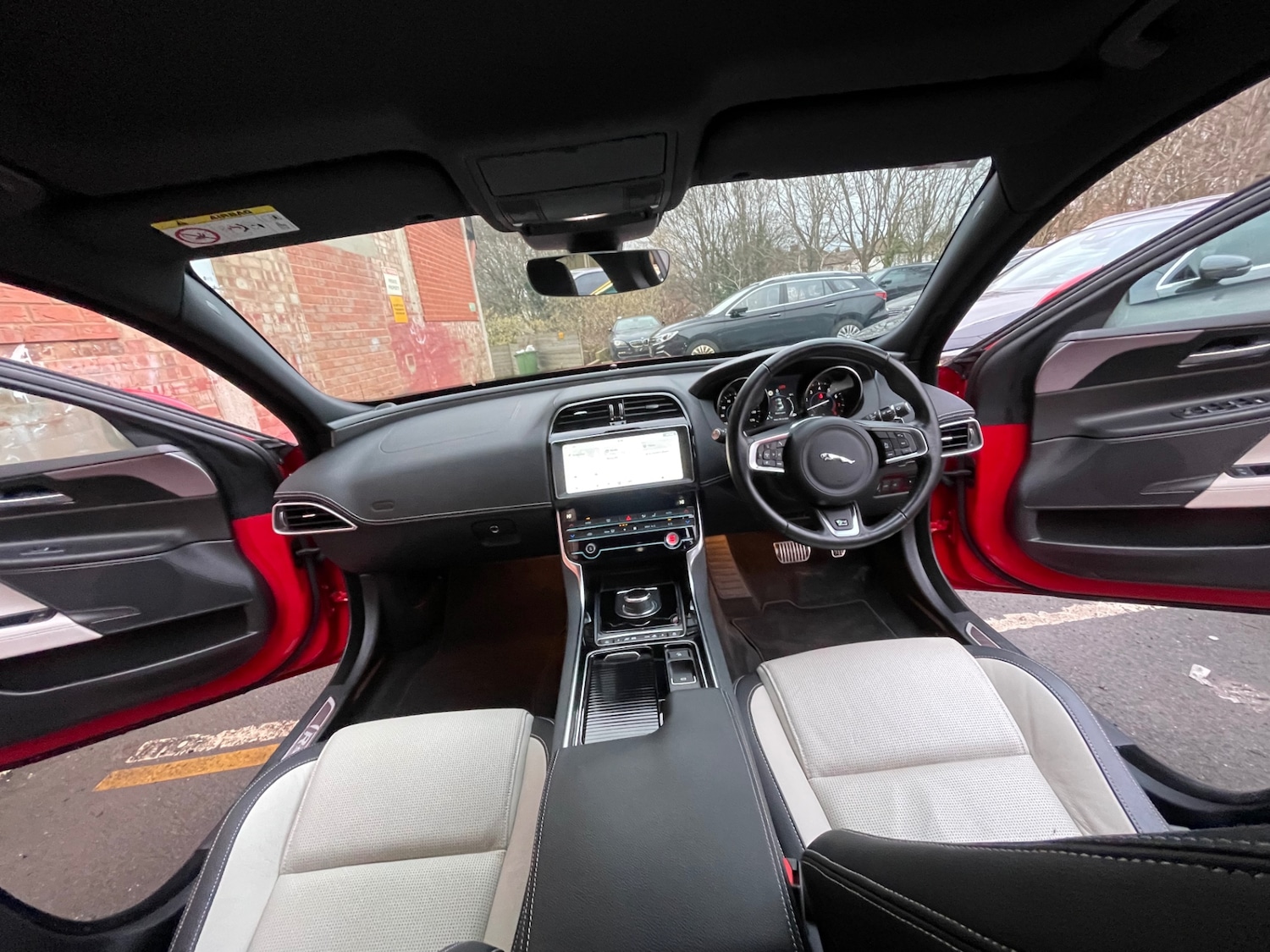 Used Jaguar XE 2019 for sale - 77283046: Photo 8