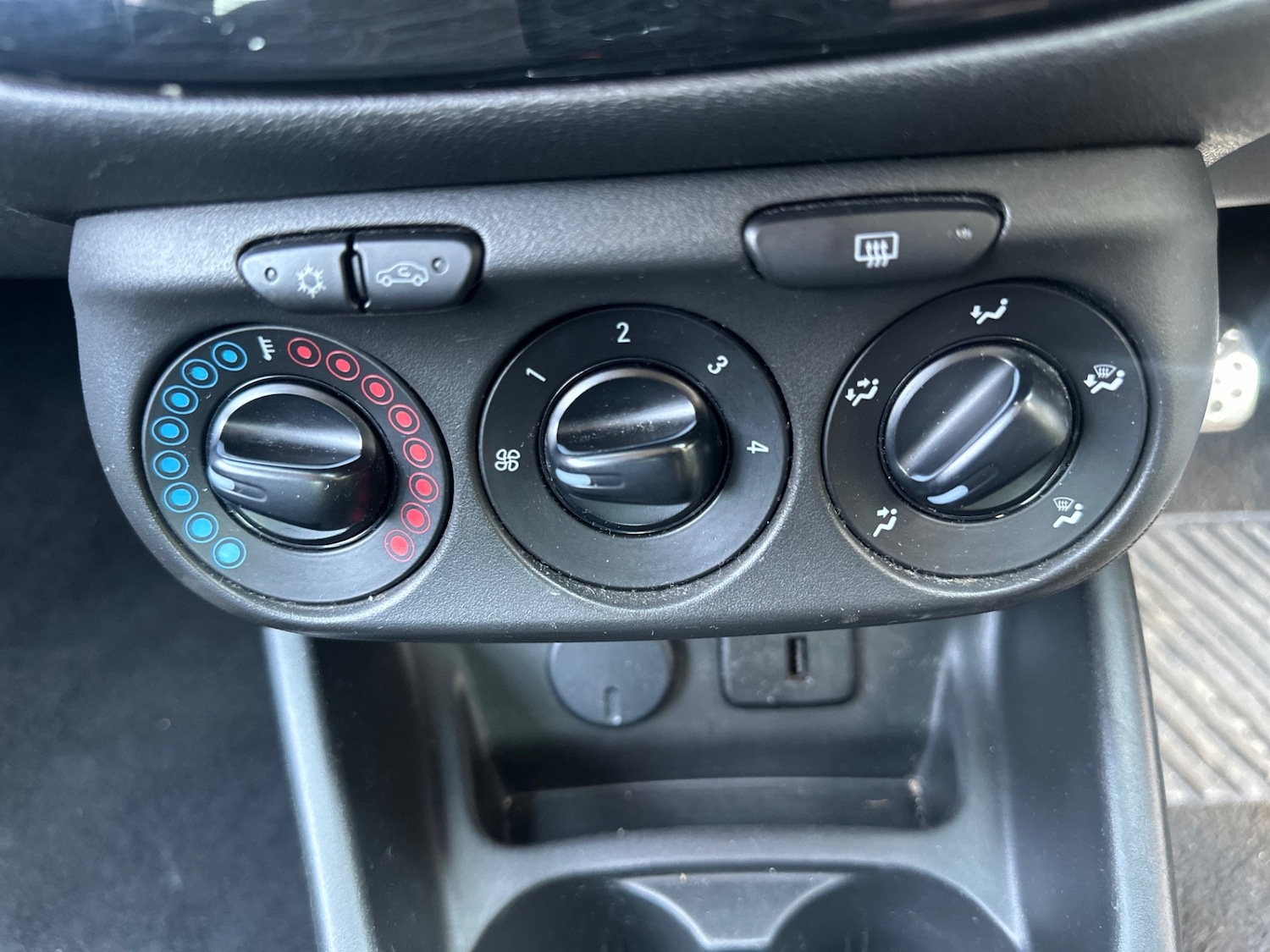 Used Vauxhall Corsa 2016 for sale - 76506101: Photo 19