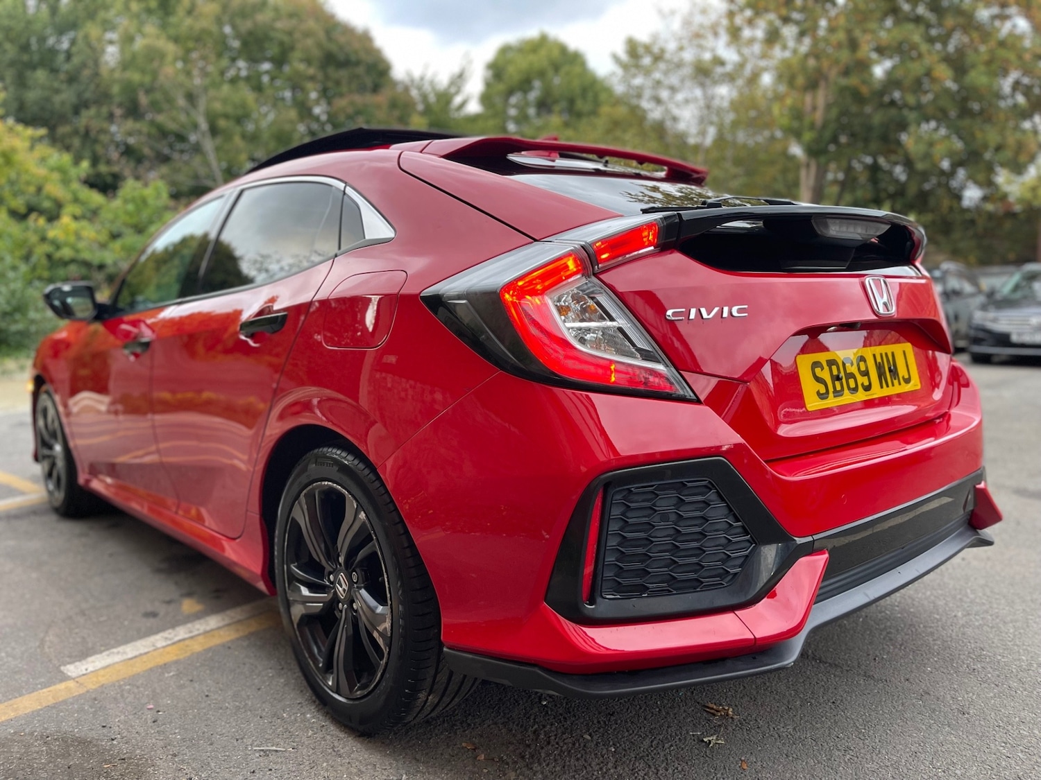 Used Honda Civic 2020 for sale - 76518929: Photo 2