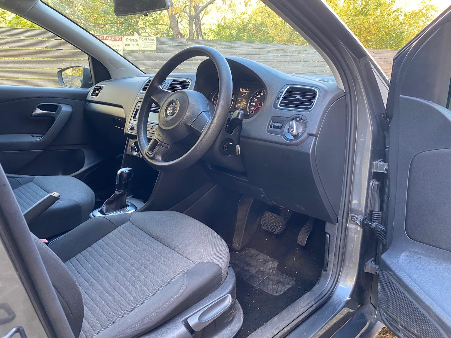 Used Volkswagen Polo 2011 for sale - 76506233: Photo 10