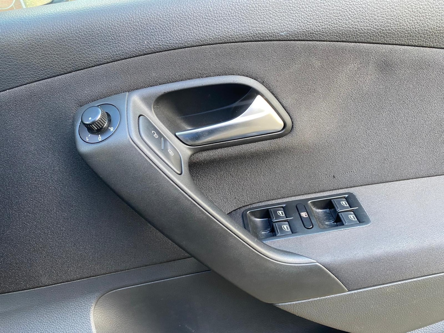 Used Volkswagen Polo 2011 for sale - 76506233: Photo 15