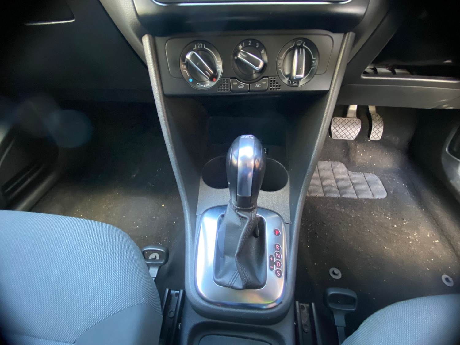 Used Volkswagen Polo 2011 for sale - 76506233: Photo 18