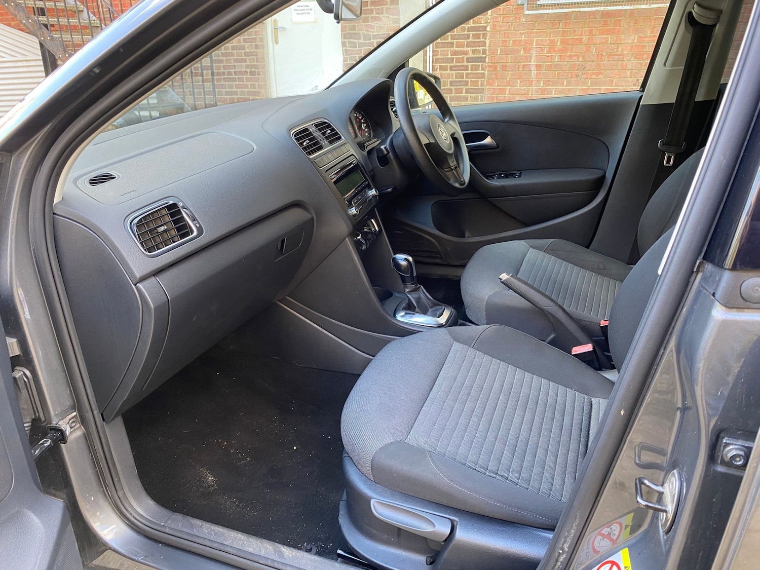 Used Volkswagen Polo 2011 for sale - 76506233: Photo 22