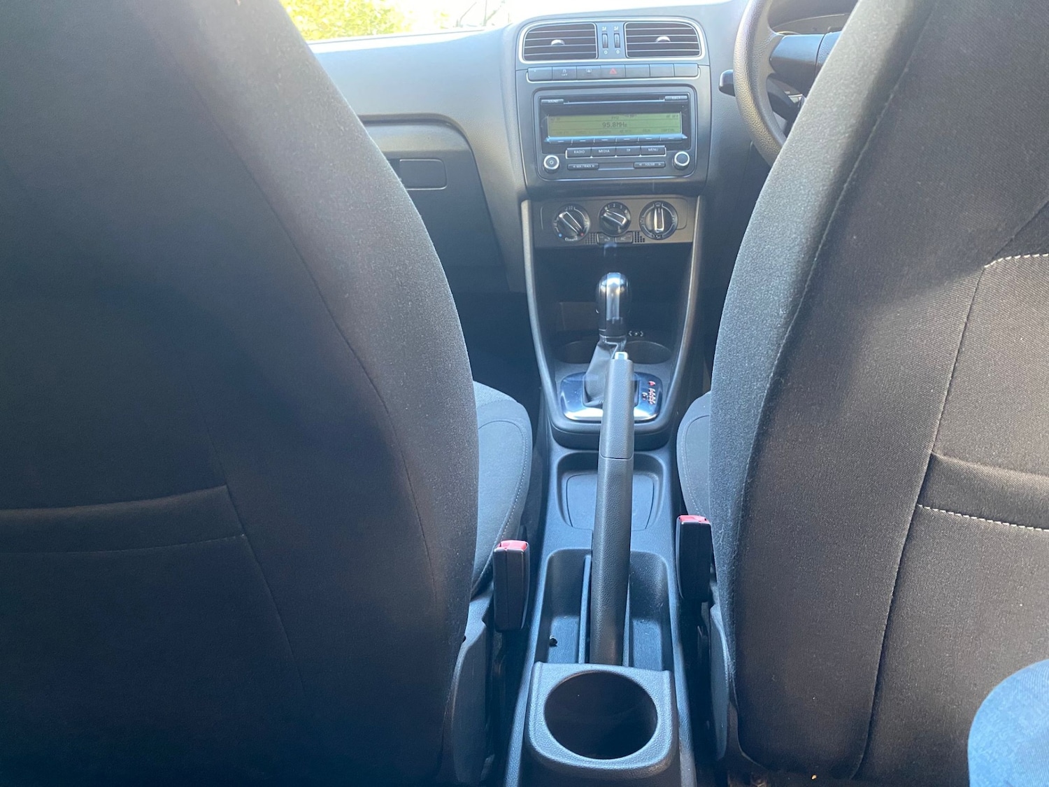 Used Volkswagen Polo 2011 for sale - 76506233: Photo 27