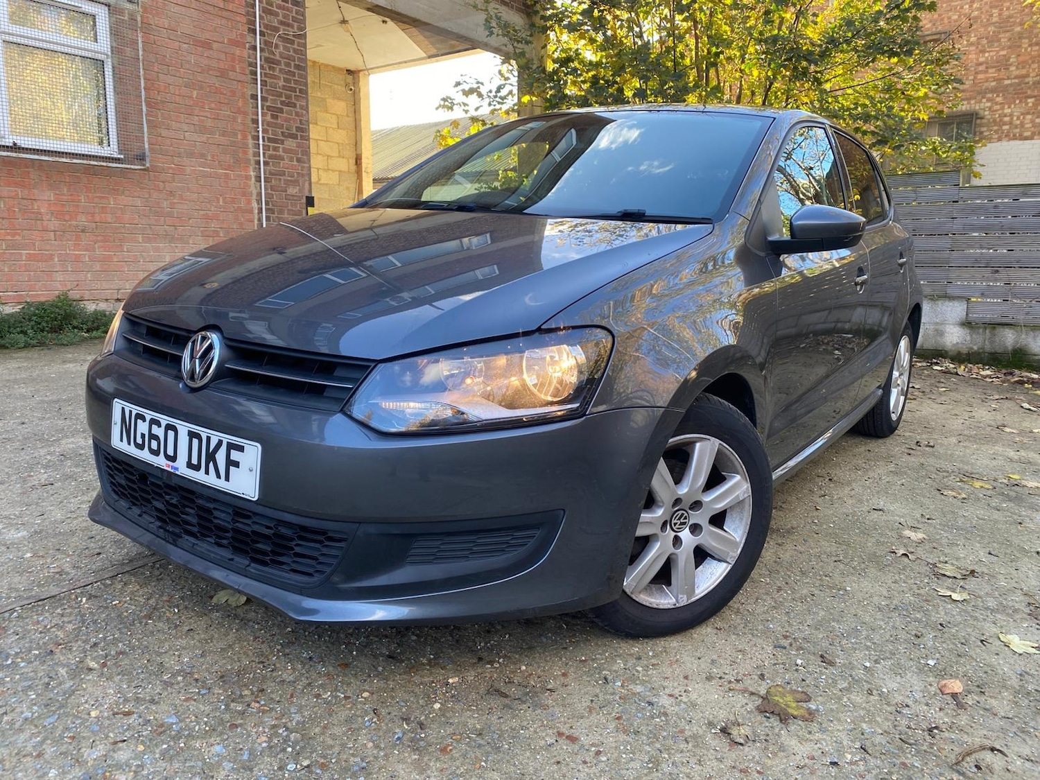 Used Volkswagen Polo 2011 for sale - 76506233: Photo 3