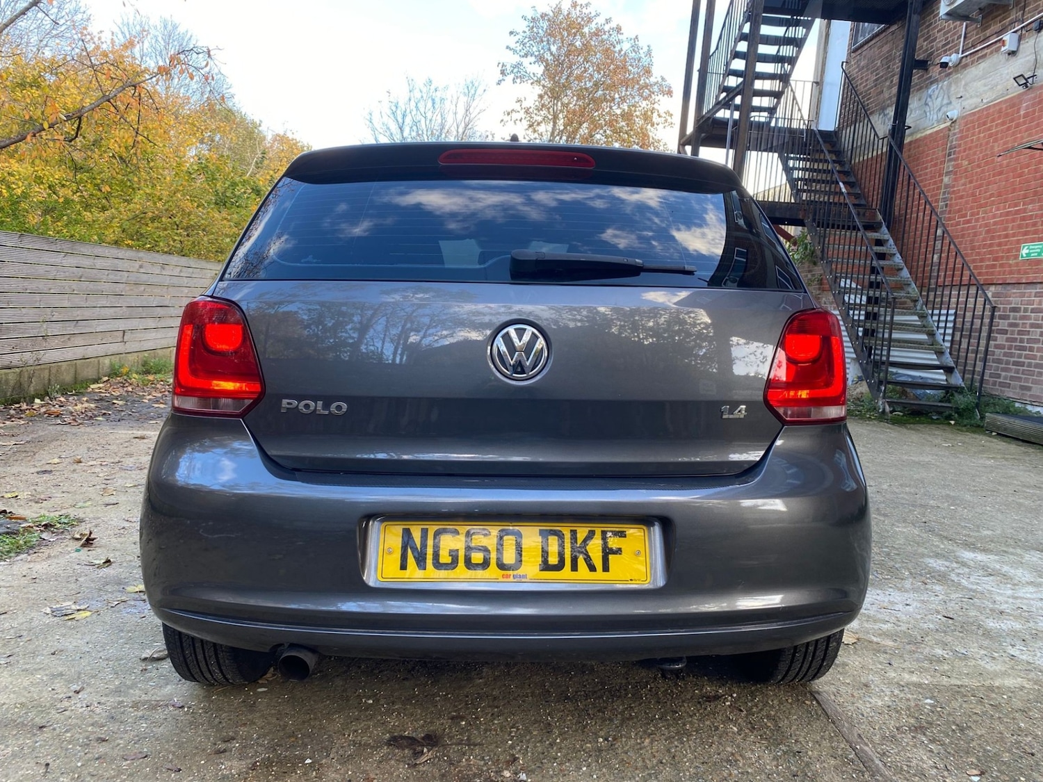 Used Volkswagen Polo 2011 for sale - 76506233: Photo 5