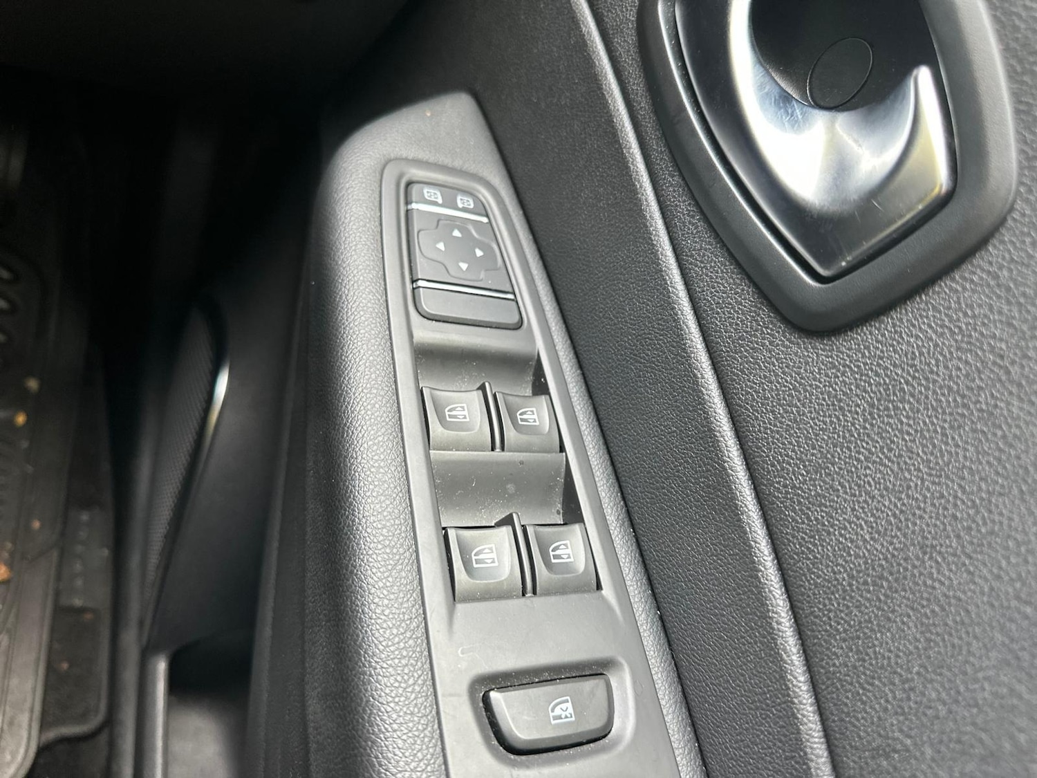 Used Renault Captur 2018 for sale - 76532261: Photo 12