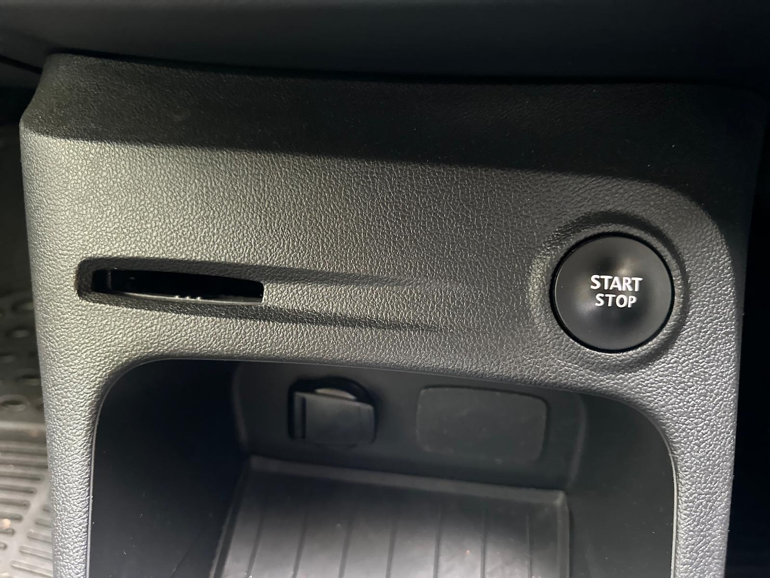 Used Renault Captur 2018 for sale - 76532261: Photo 23