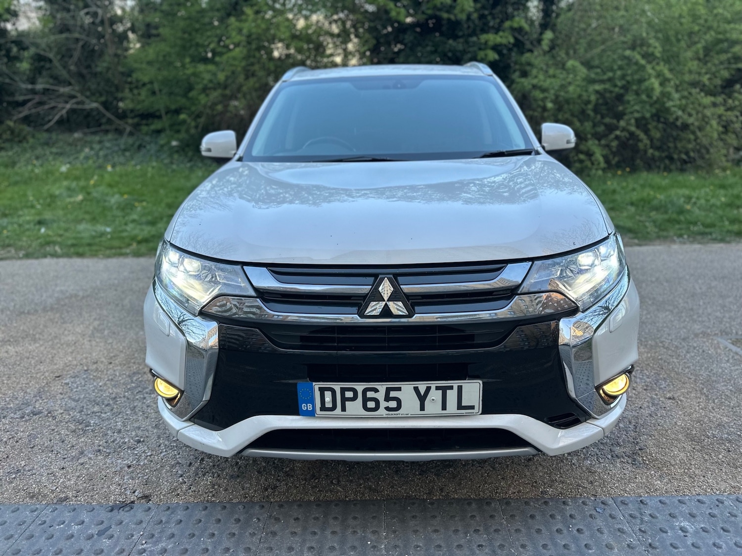 Used Mitsubishi Outlander 2016 for sale - 76505267: Photo 2