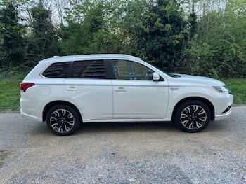 Used Mitsubishi Outlander 2016 for sale - 76505267: Photo