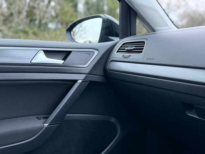 Used Volkswagen Golf 2018 for sale - 76949091: Photo 15