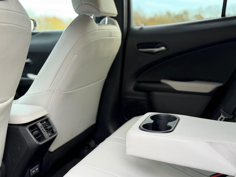 Used Lexus UX 2023 for sale - 76888208: Photo 20