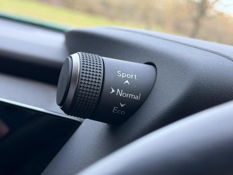 Used Lexus UX 2023 for sale - 76888208: Photo 23