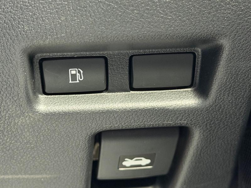 Used Lexus UX 2023 for sale - 76888208: Photo 25