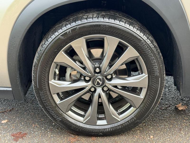 Used Lexus UX 2023 for sale - 76888208: Photo 40