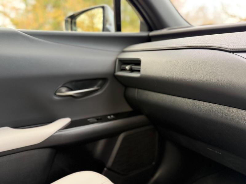 Used Lexus UX 2023 for sale - 76888208: Photo 59