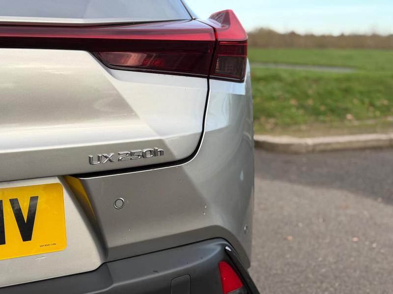 Used Lexus UX 2023 for sale - 76888208: Photo 61