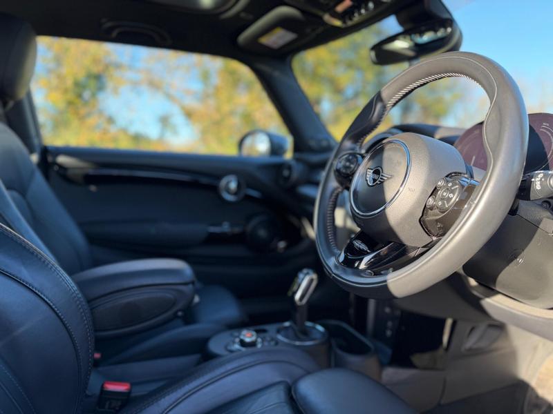 Used MINI Hatch 2020 for sale - 76888143: Photo 2