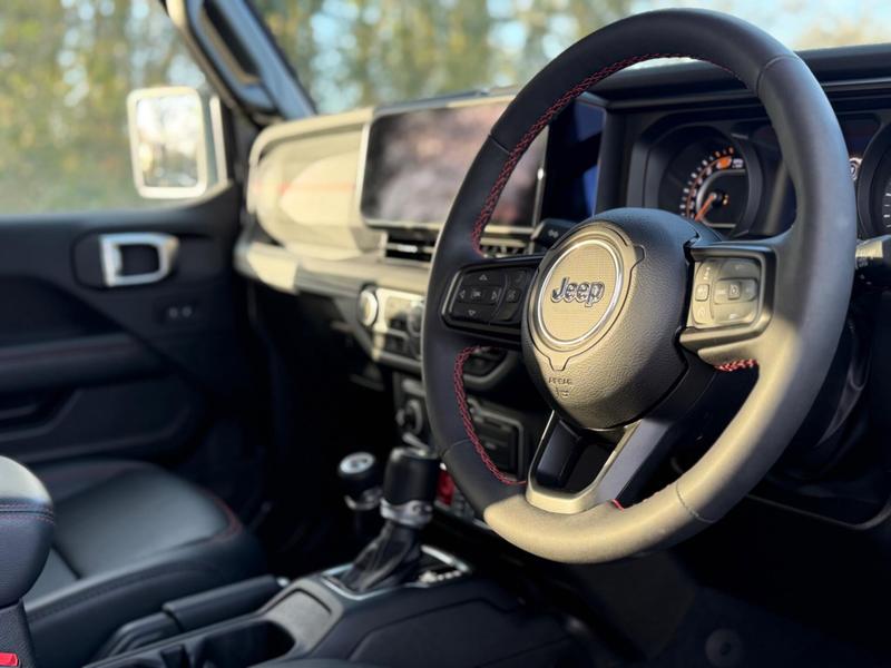 Used Jeep Wrangler 2024 for sale - 78011207: Photo 2