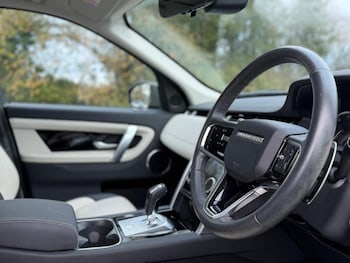 Used Land Rover Discovery Sport 2023 for sale - 76888130: Photo