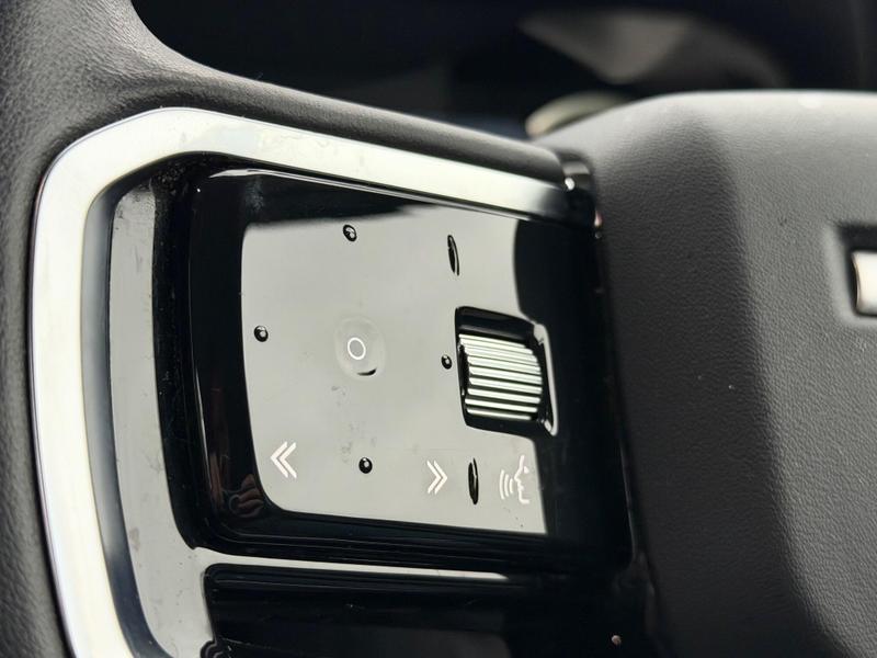 Used Land Rover Discovery Sport 2023 for sale - 76888130: Photo 31