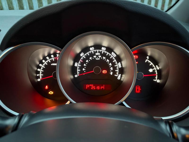 Used Kia Venga 2015 for sale - 77071628: Photo 29