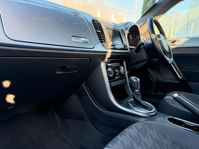 Used Volkswagen Beetle 2017 for sale - 76888206: Photo 58