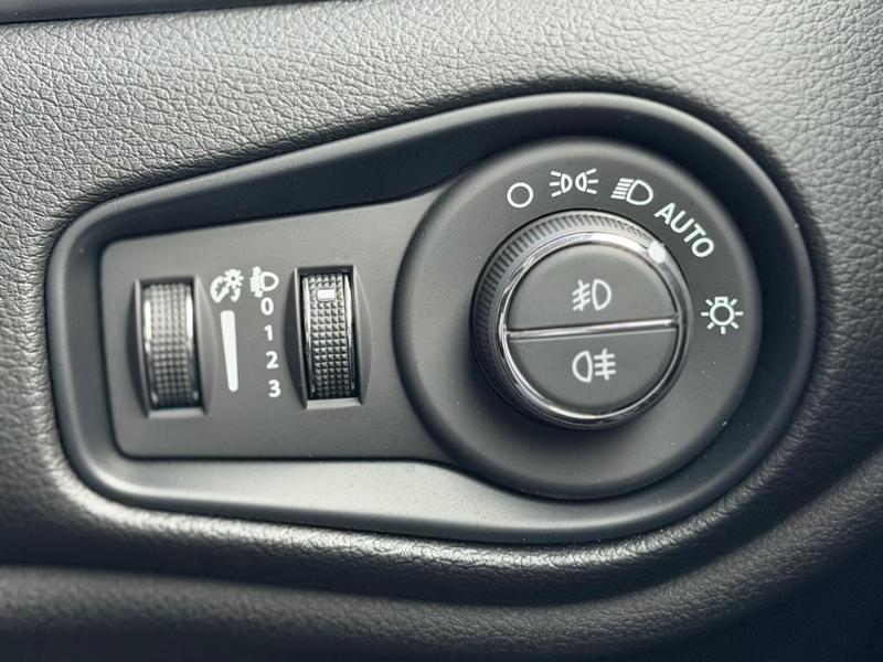 Used Jeep Renegade 2025 for sale - 76888161: Photo 29