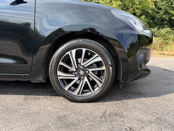 Used Suzuki Swift 2021 for sale - 79774900: Photo