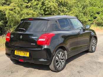 Used Suzuki Swift 2021 for sale - 79774900: Photo