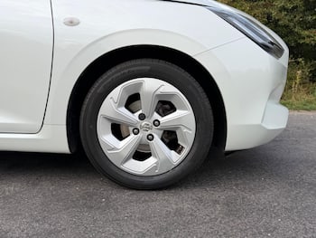 Used Suzuki Swift 2024 for sale - 79774695: Photo