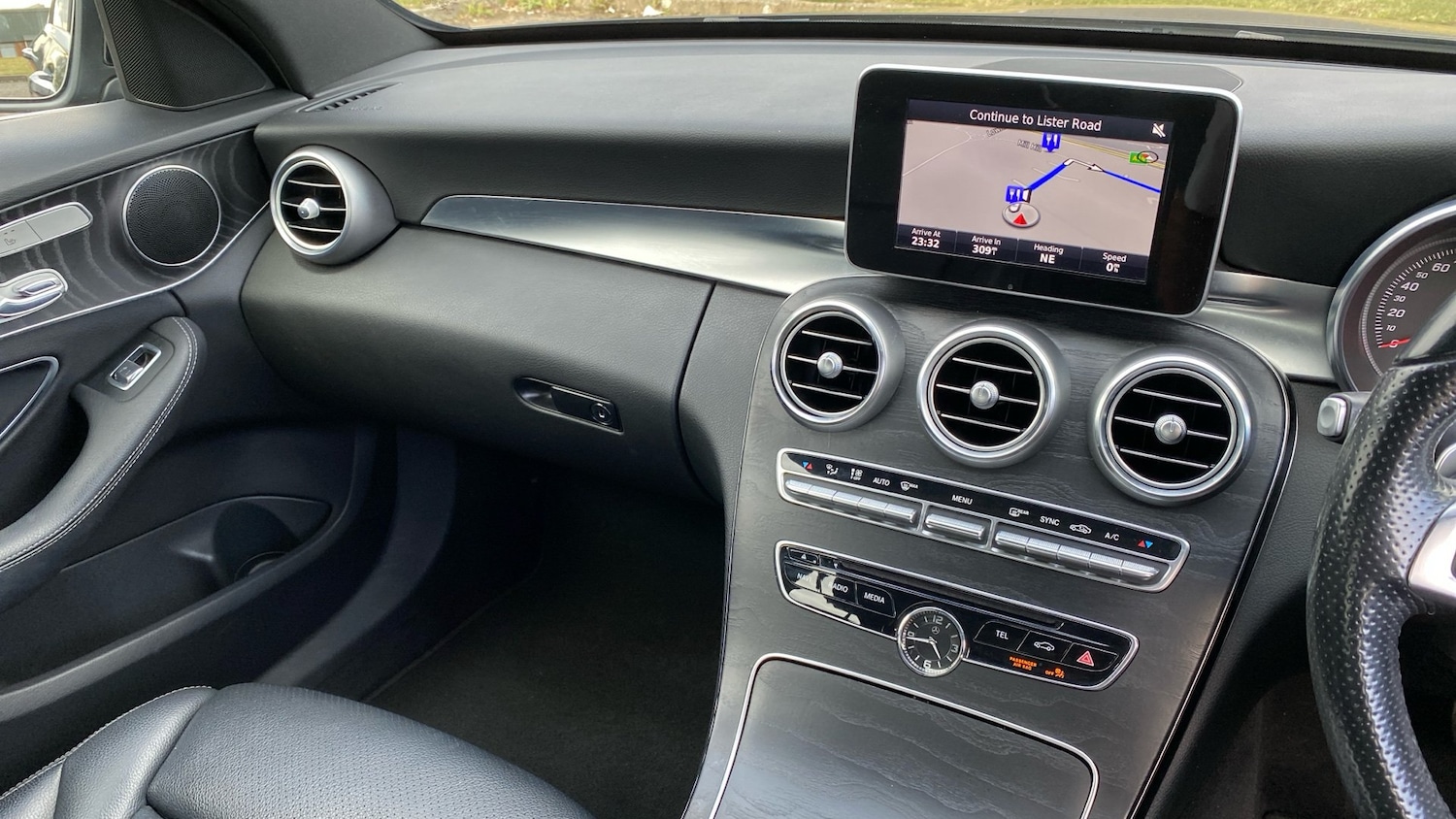 Used Mercedes-Benz C Class 2017 for sale - 76374602: Photo 14