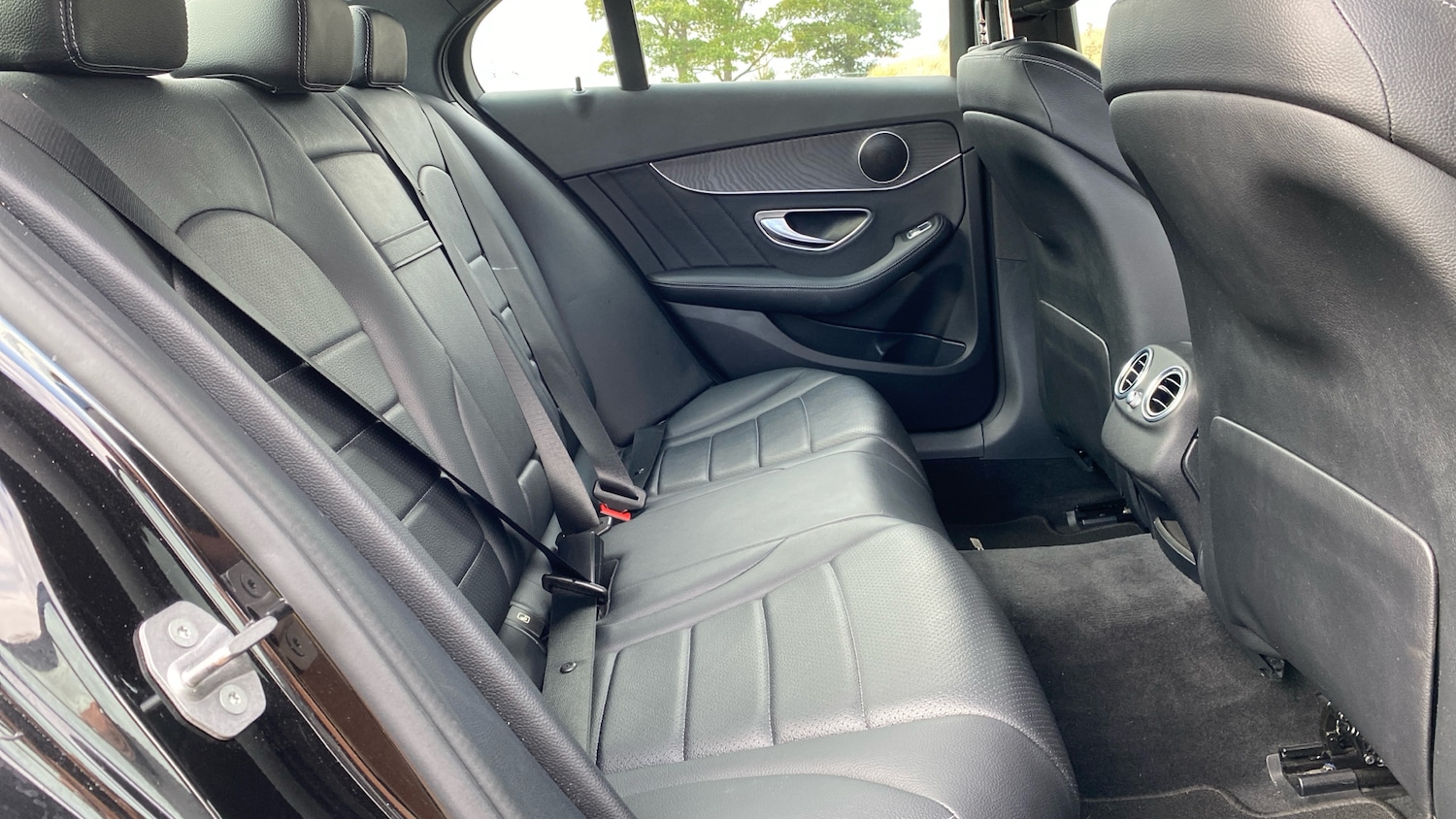 Used Mercedes-Benz C Class 2017 for sale - 76374602: Photo 16