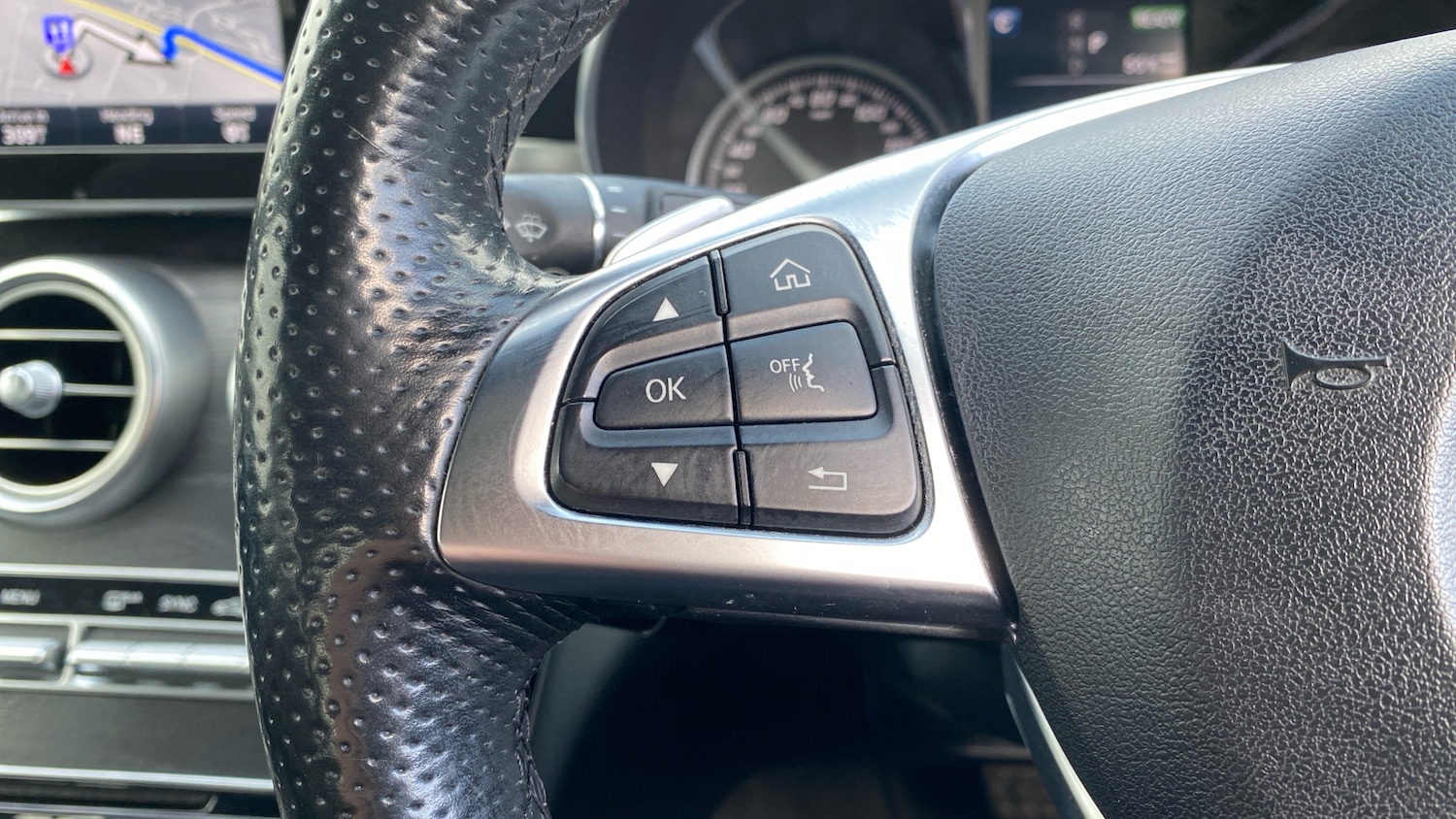 Used Mercedes-Benz C Class 2017 for sale - 76374602: Photo 21