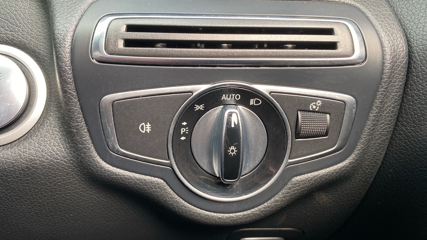 Used Mercedes-Benz C Class 2017 for sale - 76374602: Photo 25