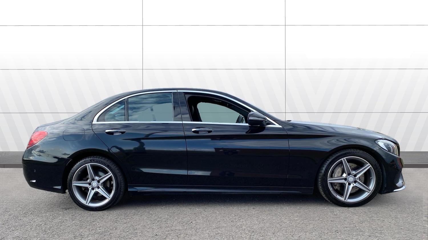 Used Mercedes-Benz C Class 2017 for sale - 76374602: Photo 5