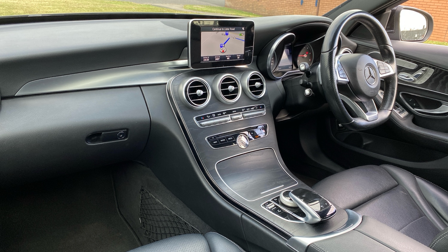 Used Mercedes-Benz C Class 2017 for sale - 76374602: Photo 9