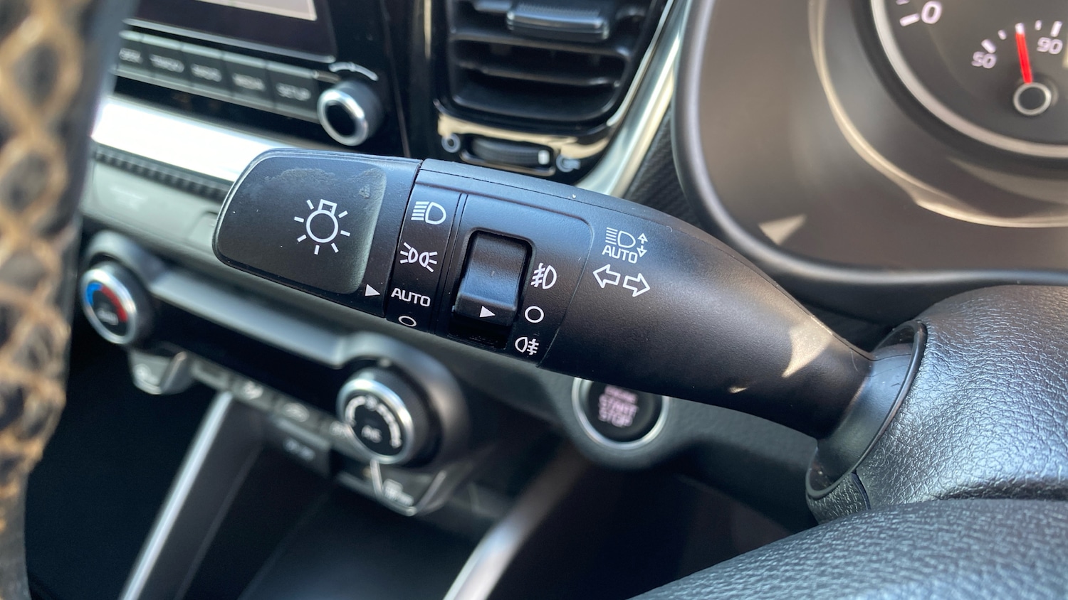 Used Kia Stonic 2022 for sale - 77676133: Photo 26