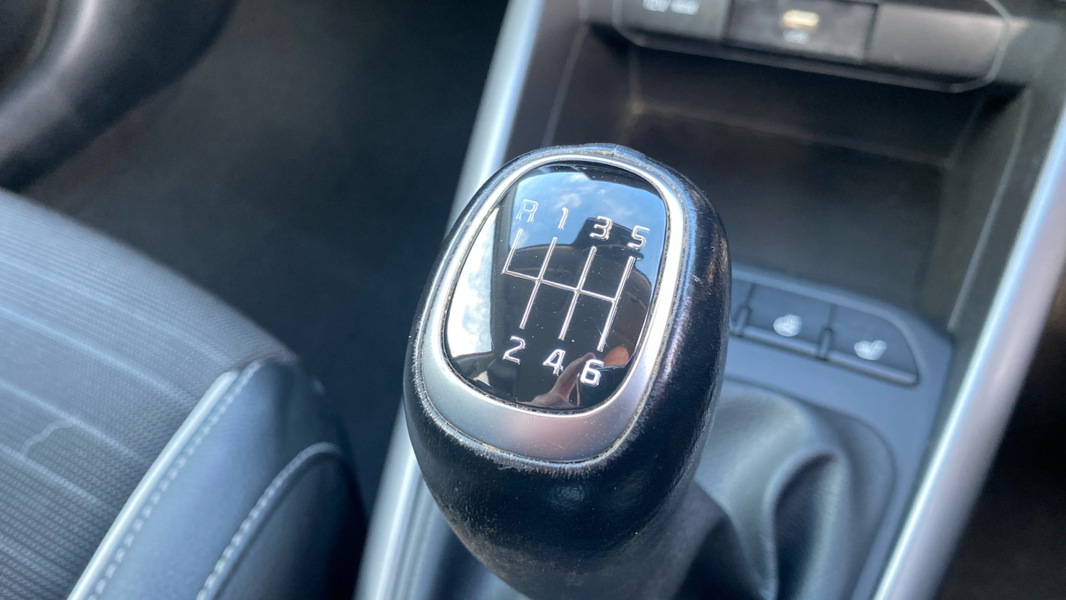 Used Kia Stonic 2022 for sale - 77676133: Photo 31