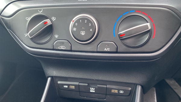 Used Hyundai i20 2022 for sale - 76207643: Photo 23