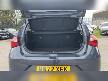 Used Hyundai i20 2022 for sale - 76207643: Photo 4