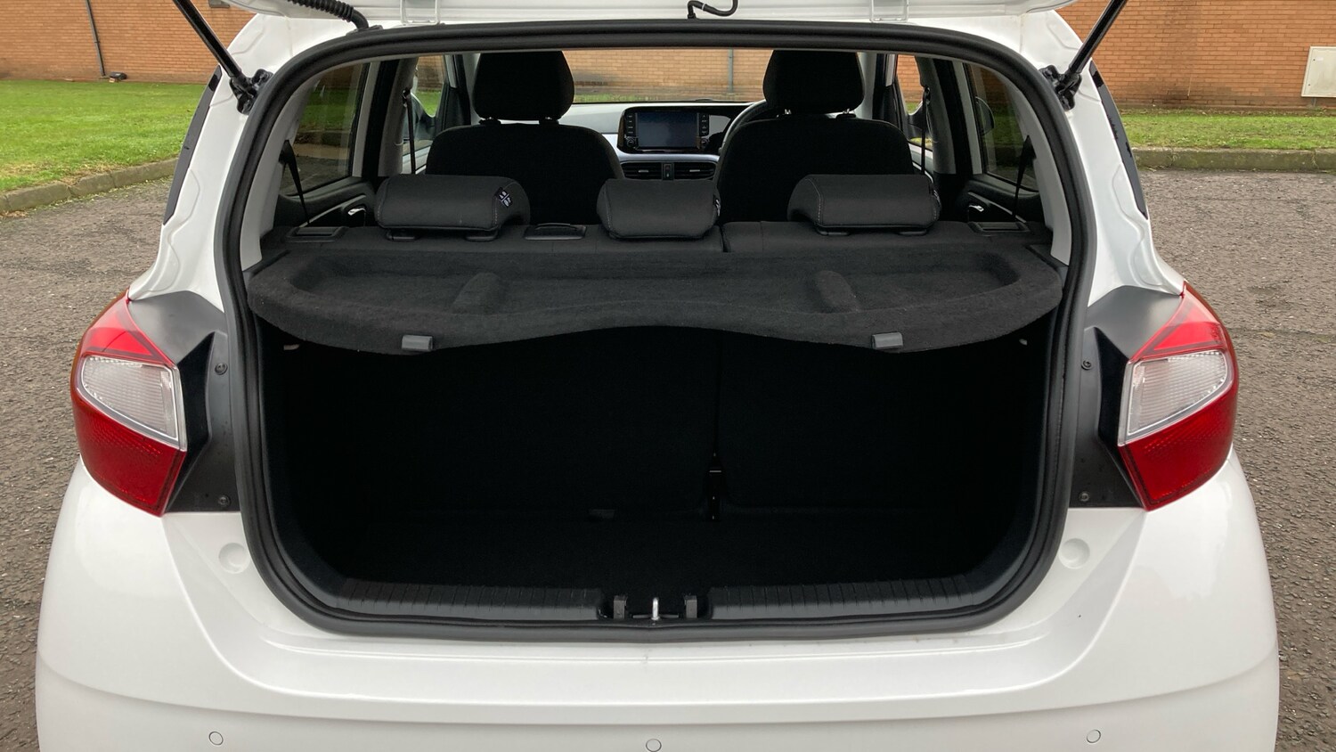 Used Hyundai i10 2024 for sale - 76493681: Photo 4