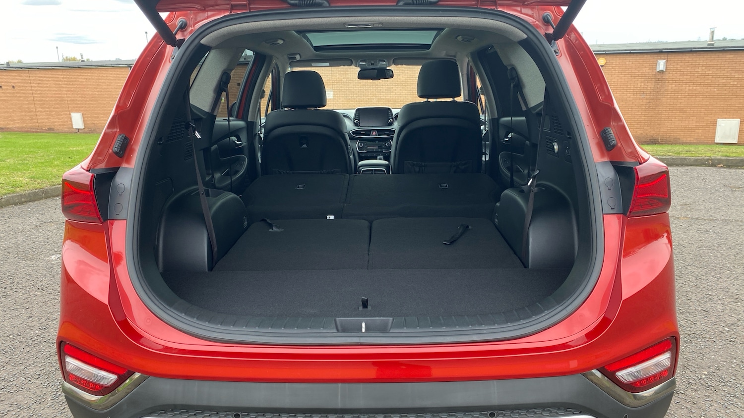 Used Hyundai Santa Fe 2019 for sale - 76194744: Photo 27