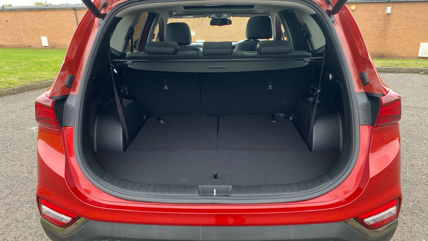Used Hyundai Santa Fe 2019 for sale - 76194744: Photo 4